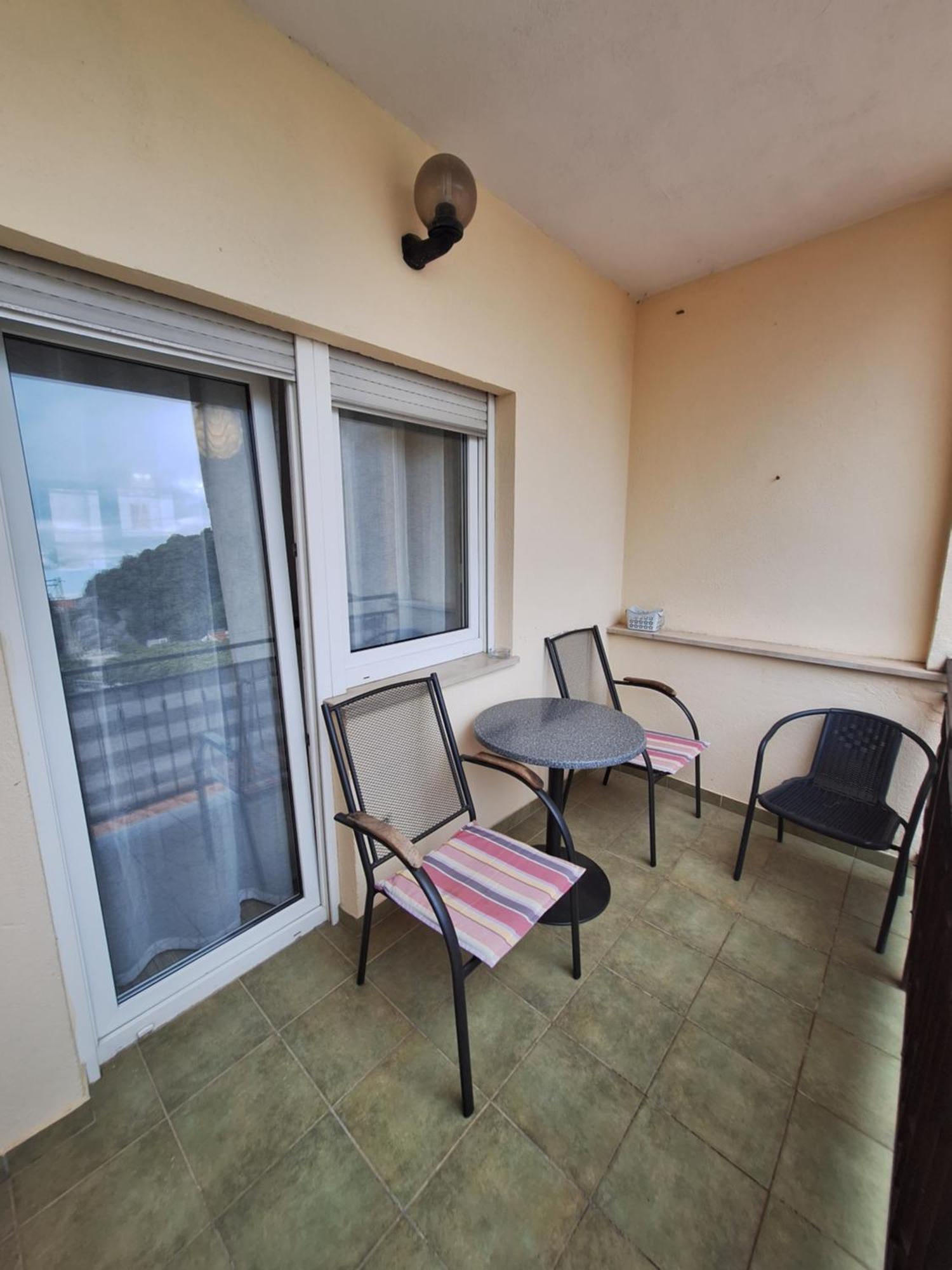Apartmani Lisicina โอมิช ภายนอก รูปภาพ