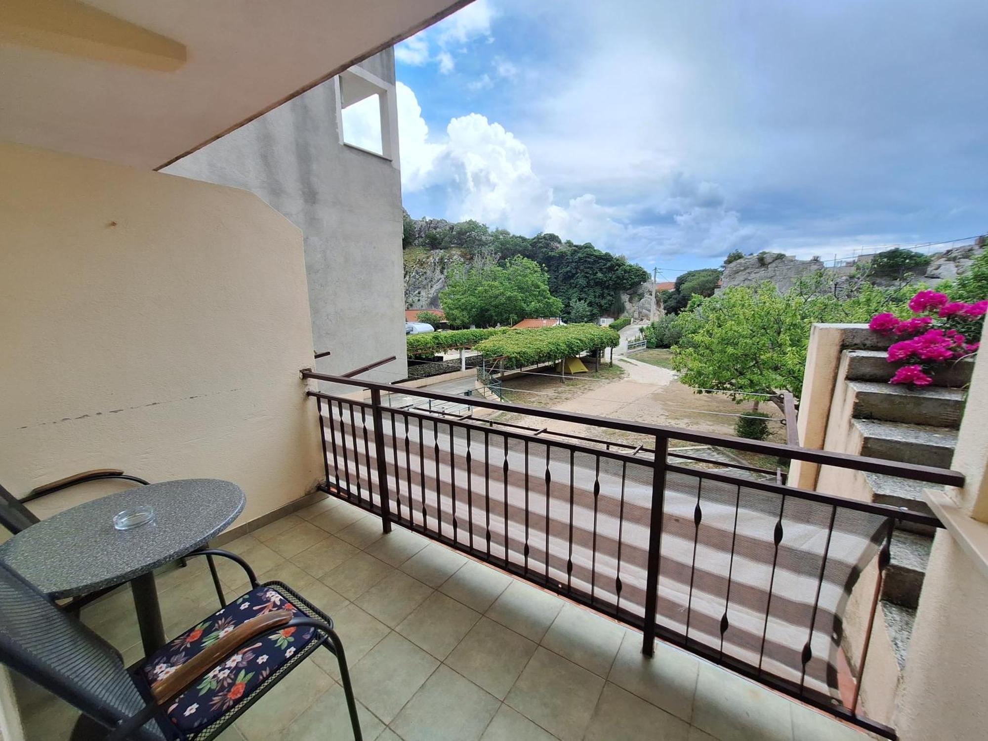 Apartmani Lisicina โอมิช ภายนอก รูปภาพ